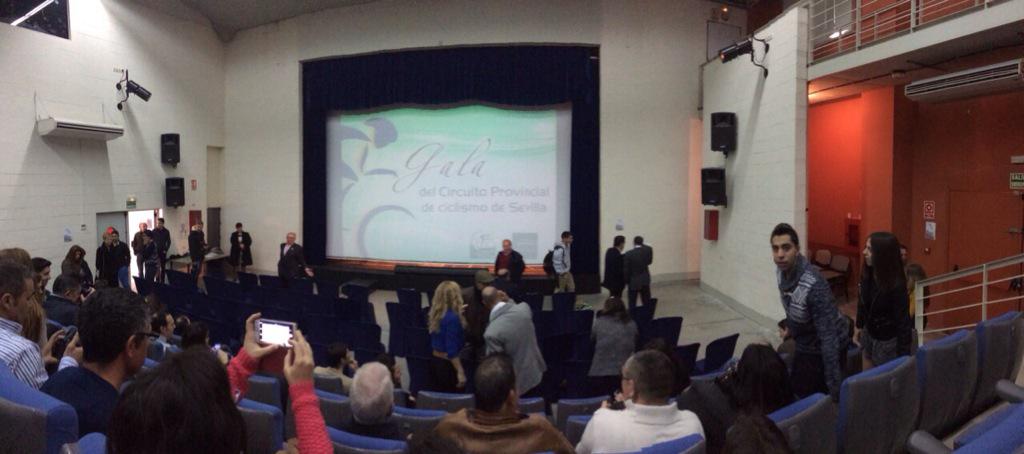 En breve nuestros burritas <a href="/alvaradowaki2/">Alvaro Garcia Castro</a> y Abraham recogerán sus trofeos en la #galaxircuitoprovincialsevillabtt 👏👏👏