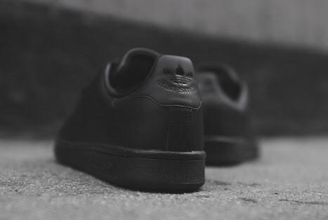MapsMaponyane's tweet photo. Sneaks Of The Week: W/ #GenesisAllBlack around the corner these All Black @adidasZA Stan Smith's are #SneaksOfTheWeek http://t.co/X6T2EnF73A