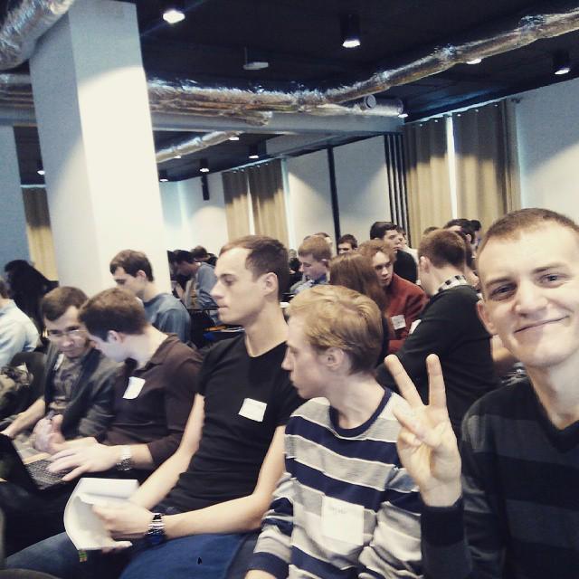 bluebirrrrd's tweet photo. #douhack begins http://t.co/lHJYCOfeeG http://t.co/VTuquiVRMt