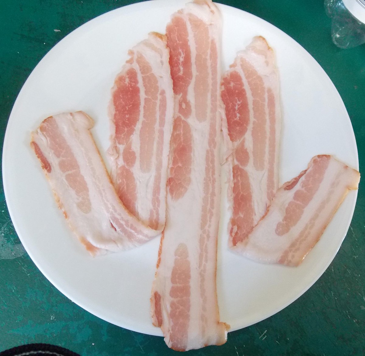 Airyellit's tweet image. Bwa ha ha ha ha.. jees.. I got to get my mind out of the gutter. #singleandstrong