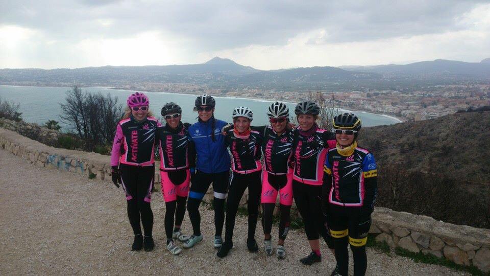 Chozitas's tweet photo. Quien dice q no hay mujeres ciclistas??? #campuschozas #mujeresarriba @eduardochozas @GolpedePedal @serijel http://t.co/mTYpuqHABq