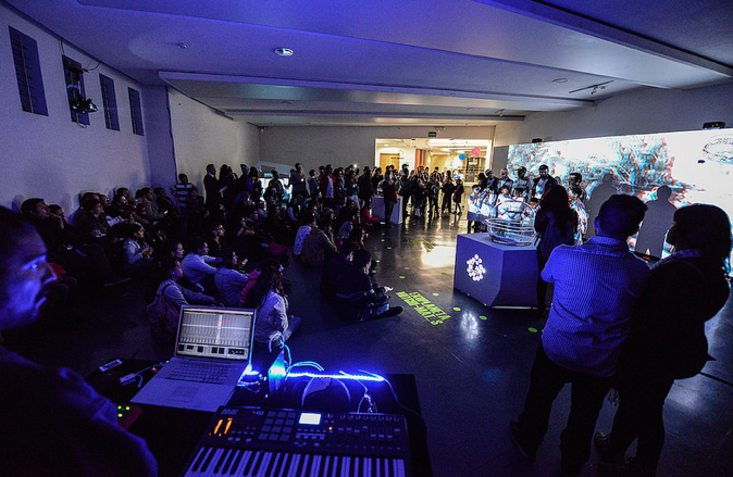 proyectocasaB's tweet photo. Más de 200 personas visitaron #paisajesestereoplantarios en su inauguración http://t.co/yHdITJgycD. http://t.co/KRmub3KHXR