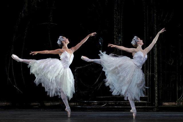 TheRoyalBallet tweet picture