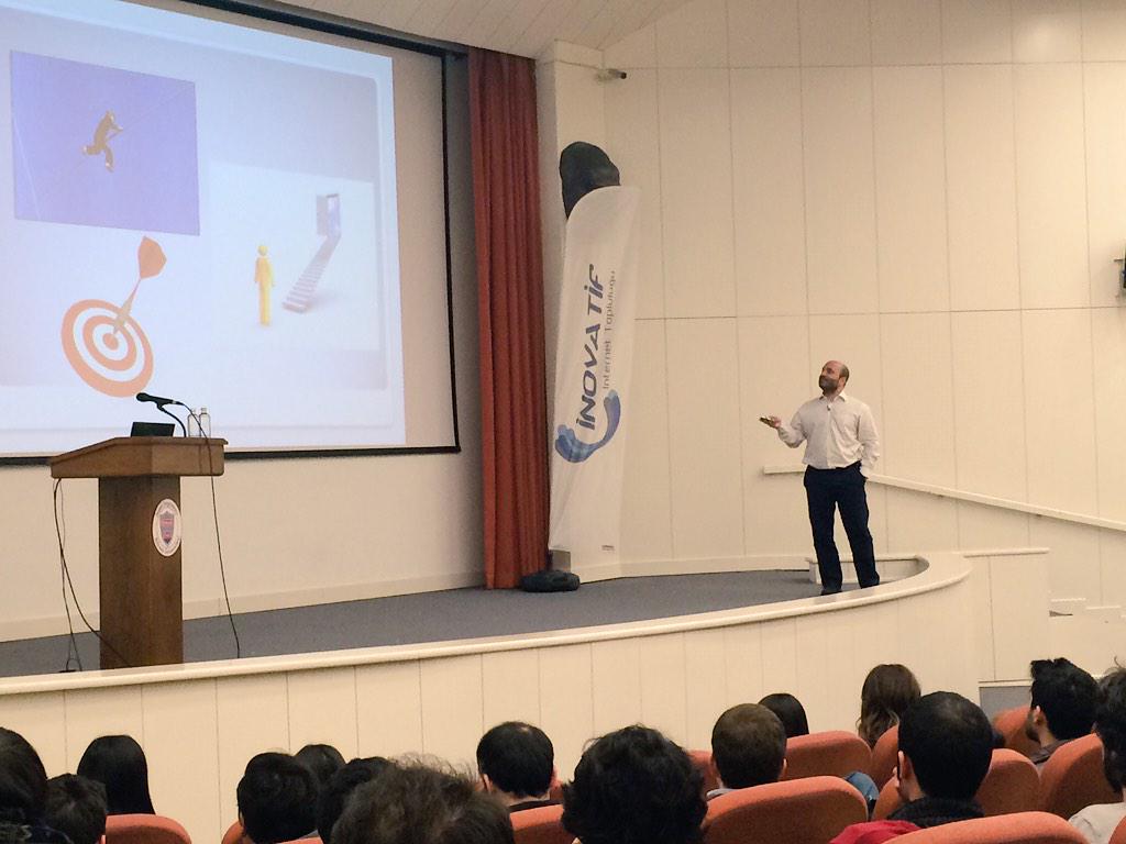 4. Oturumumuz başladı, Yemeksepeti.com kurucusu Melih Ödemiş'in başarı hikayesini dinliyoruz.