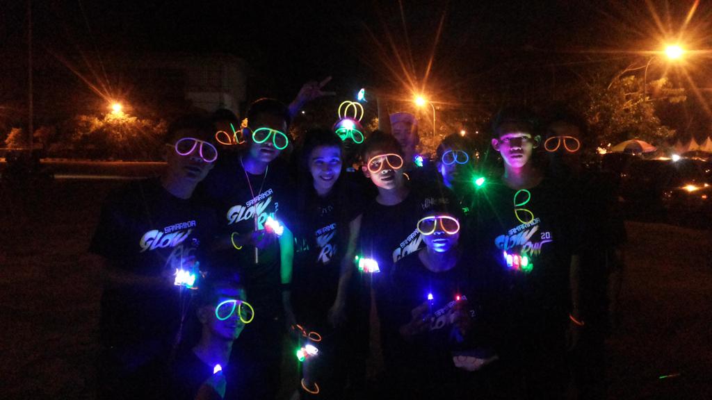 Neddymananta's tweet photo. Happy night @SMRD_GlowRun http://t.co/PJrfm4sXkH