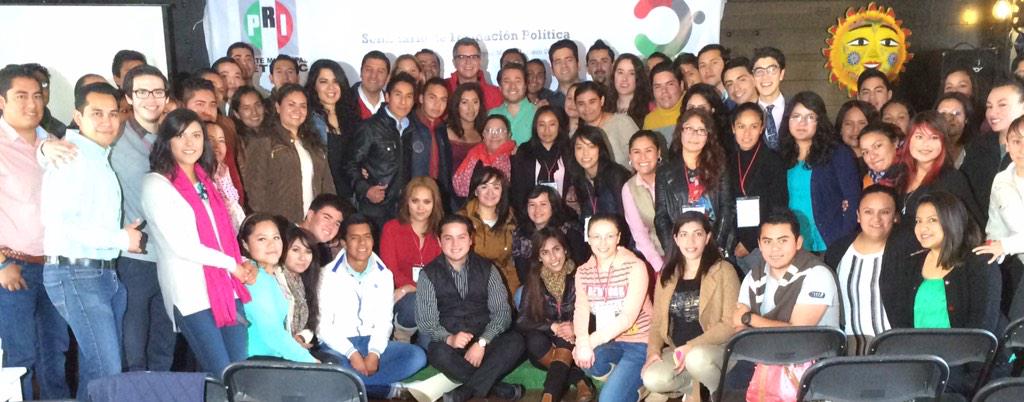 ChicoLBarrera's tweet photo. Con participación de @CJamesBarousse, hoy concluyó Seminario @FPMetepec. ¡Felicidades @Mariano_Camacho! http://t.co/Mxatf2IL4t