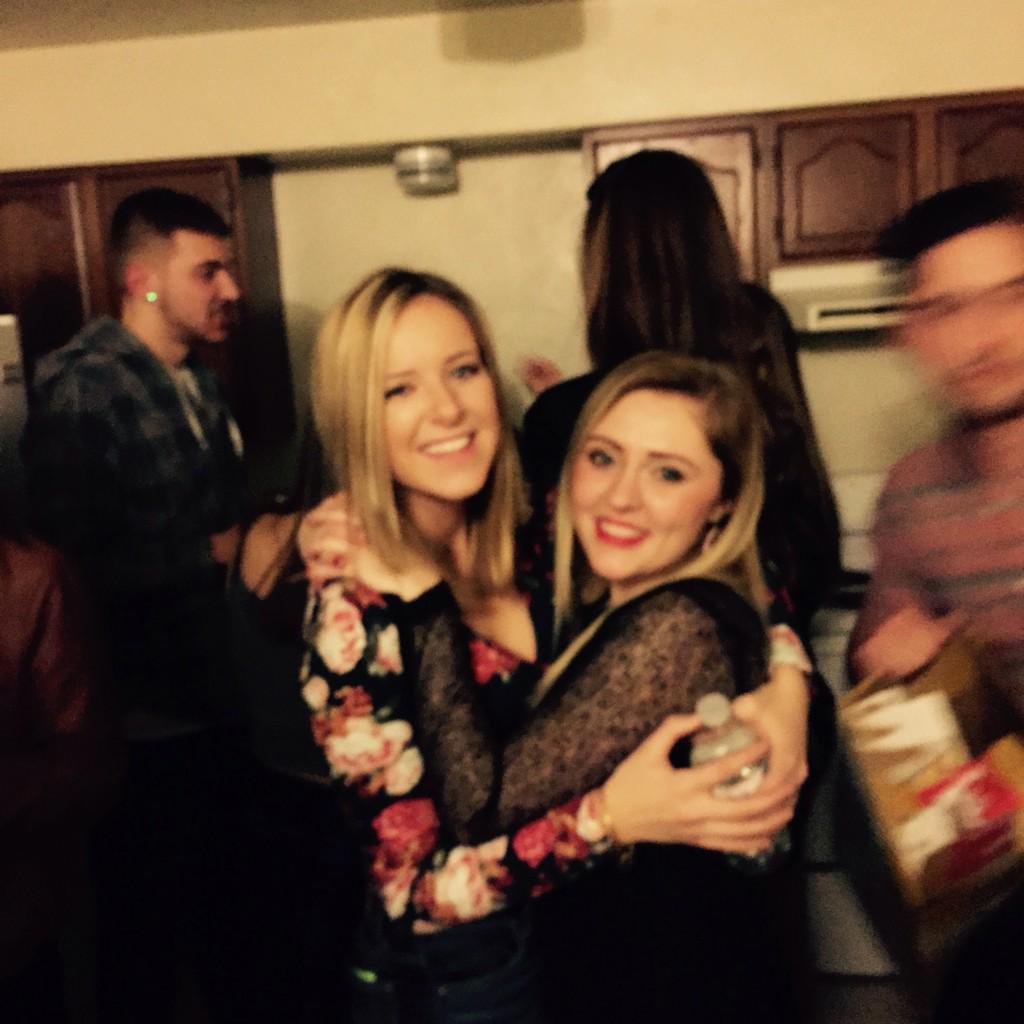 K8lynnnn's tweet photo. My blonde babe is here and I love everything about it http://t.co/FAIs1v77EQ