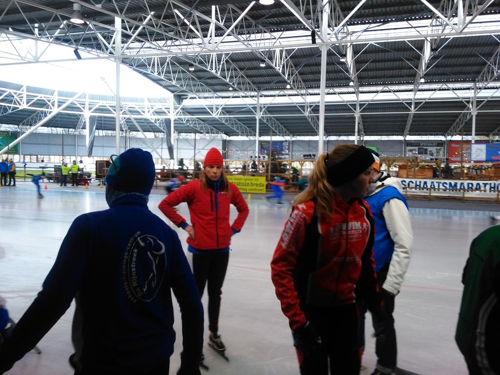 Mette vandaag samen met Annemarie Thomas op het ijs tijdens #NKjeugdmarathon #schaatsen