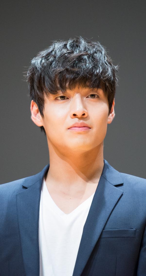 Happy Birthday oppa :)\" Selamat ulangtahun Kang Ha Neul! 21 Februari 1990! 