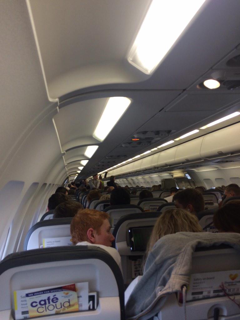 jasonbamforth's tweet photo. @lyonaeroports @ThomasCookUK left us on the ramp over 3 hours is unacceptable get some steps and deplane us! http://t.co/9aS73qTTIS