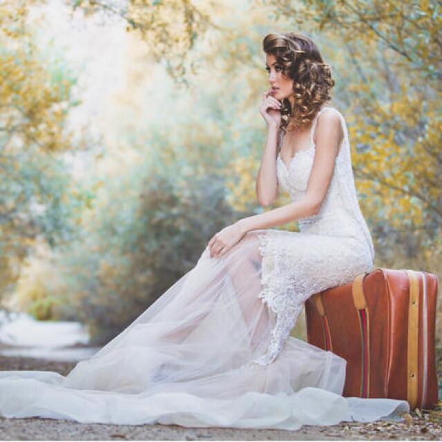 ConfettiDDreams's tweet photo. These pics from of galialahav by brittanyberggren with styling from reneekaehnyhair and br… http://t.co/ZHAwBtH12Y http://t.co/lFOb3LmS7Y