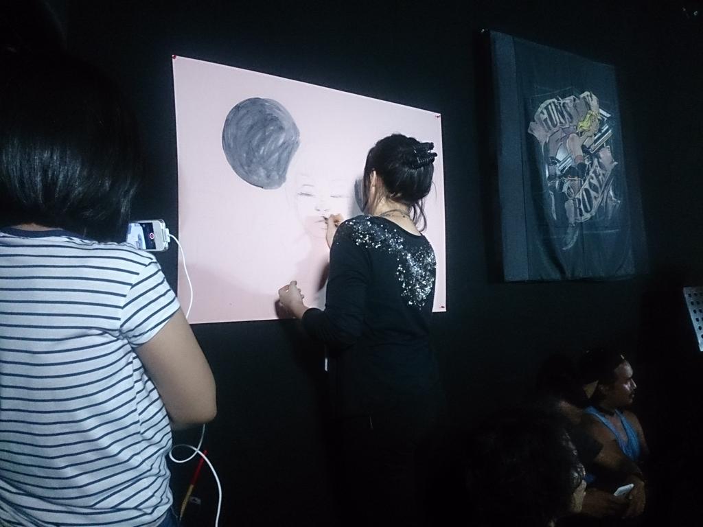 And <a href="/SorakSuar/">Sorak Suar</a> has started another drawing. Fascinating. #KG5