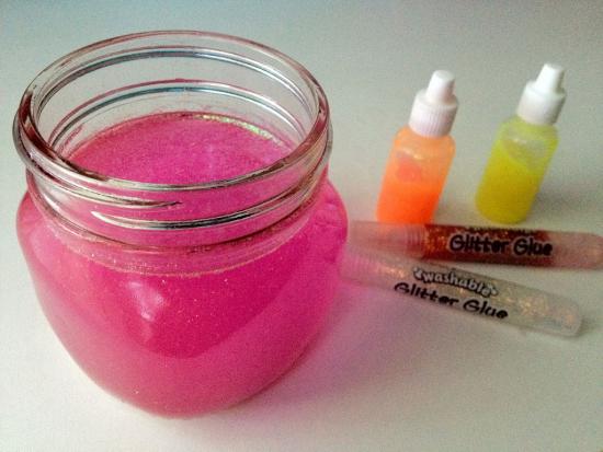 LOOKING FOR AN ALTERNATIVE TO TIME OUT? Invite your child to make a simple calming jar! DIY >> koala.cr/1E42pOO