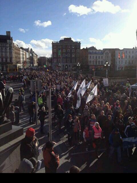 JoeHigginsSP's tweet image. Great demonstration of people power against water charges and to defend right to protest #PoliticalPolicing #dubw