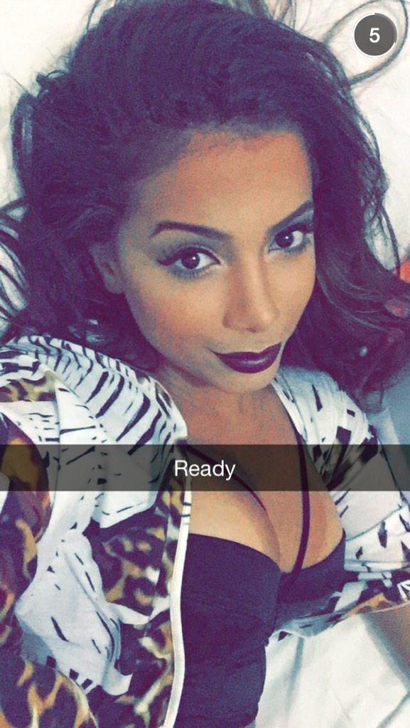 ppamelalacerrda's tweet photo. CEM RT's = CEM VOTOS , BORAAAAA ! #VoteAnitta #KCA" http://t.co/y4VVFCINvI