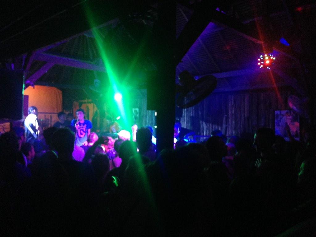 immeliciouss's tweet image. katanya belum sah ke Gili Trawangan kalo belum ke sini #oksip (at Sama Sama Reggae Bar)