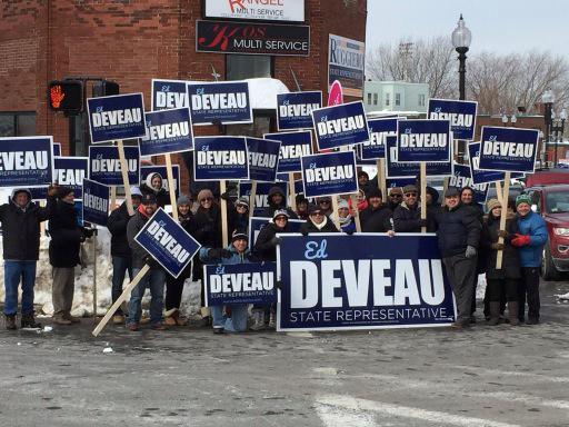 JR_Shank79's tweet photo. .@EdforEastie supporters out in full force this morning! #mapoli #bospoli #eastboston #eastie http://t.co/gg7sdt5Xki