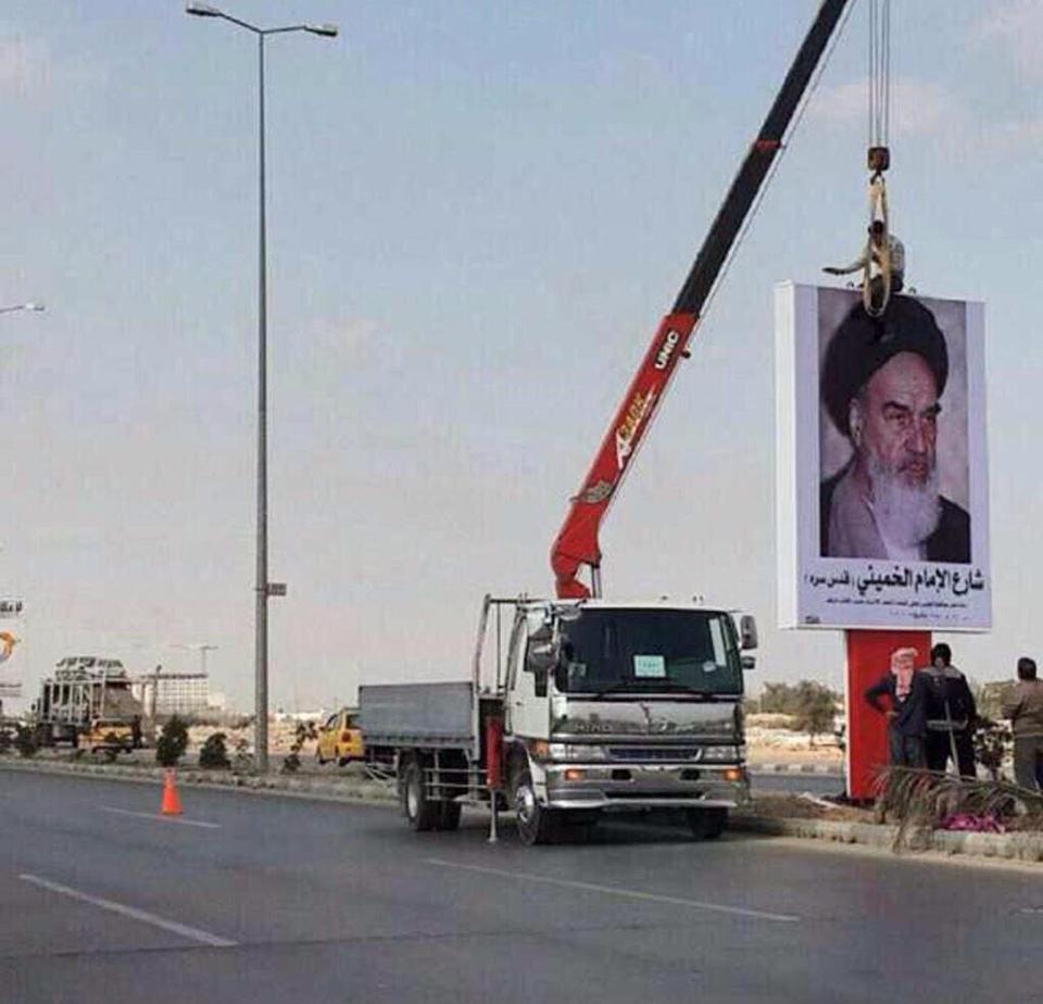 BarzanSadiq's tweet photo. #Najaf governor changed the city airport high way name to Imam #Khamini and raised the #Iran-ian flag. http://t.co/kUhEbXhKdA