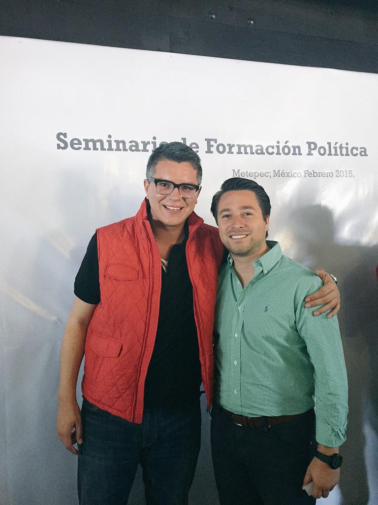 CJamesBarousse's tweet photo. Gracias por la invitación hermano!!! #VamosConTodo ...excelente foro @Mariano_Camacho http://t.co/Srs0ZfelUd