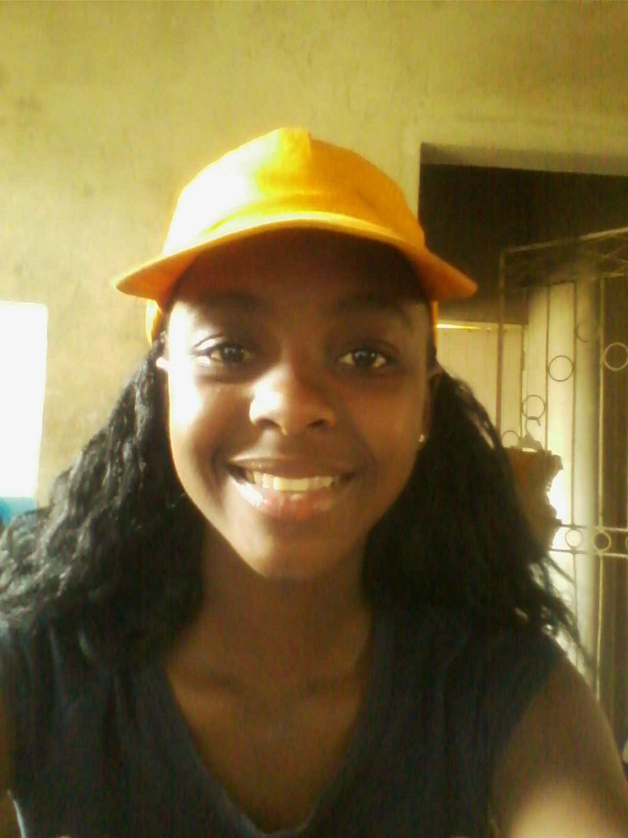 WKnws's tweet photo. Can somebody retweet this pic and rate it out of ten http://t.co/9sIwa7pN0A