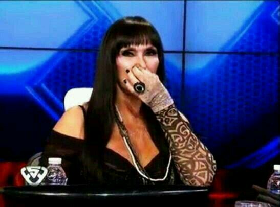 elcosodelapizza's tweet image. Estoy así viendo las fotos del día de los enamorados en facebook