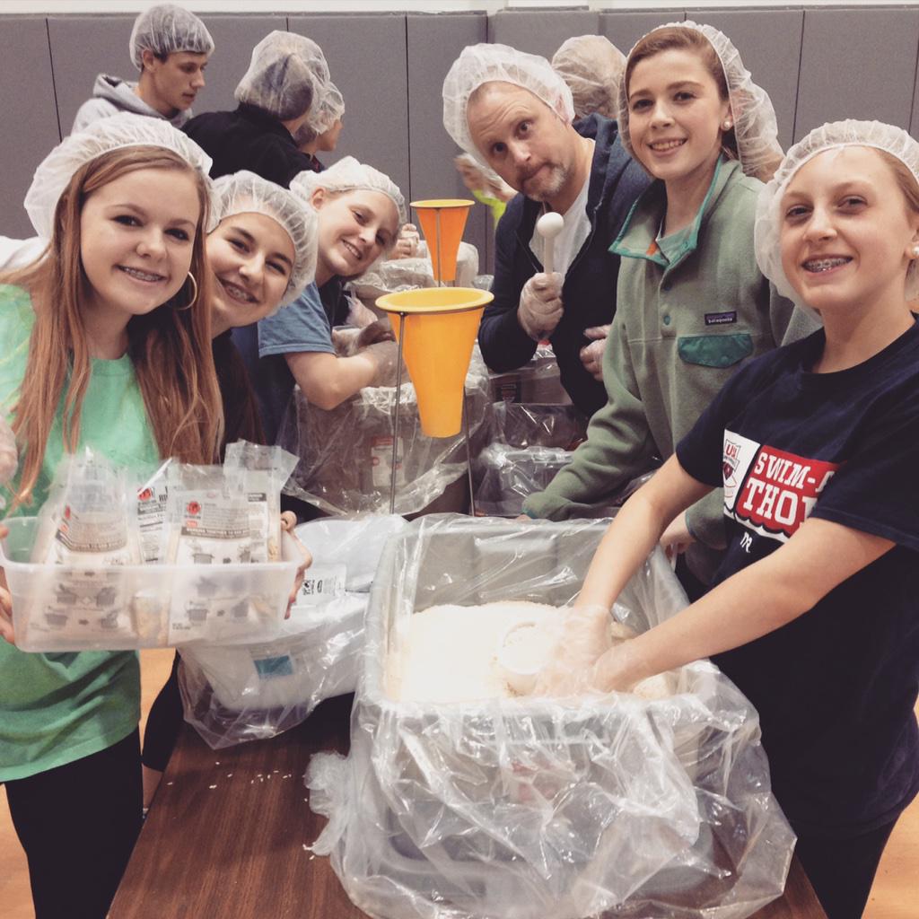 HBUMCYouth's tweet photo. Stop Hunger Now with our friends at @ESUMCyouth! #HBDNow http://t.co/KLdJo4yNan