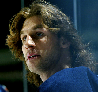 Would like to wish Ryan Smyth a Happy Birthday today!! That hair is unreal!   