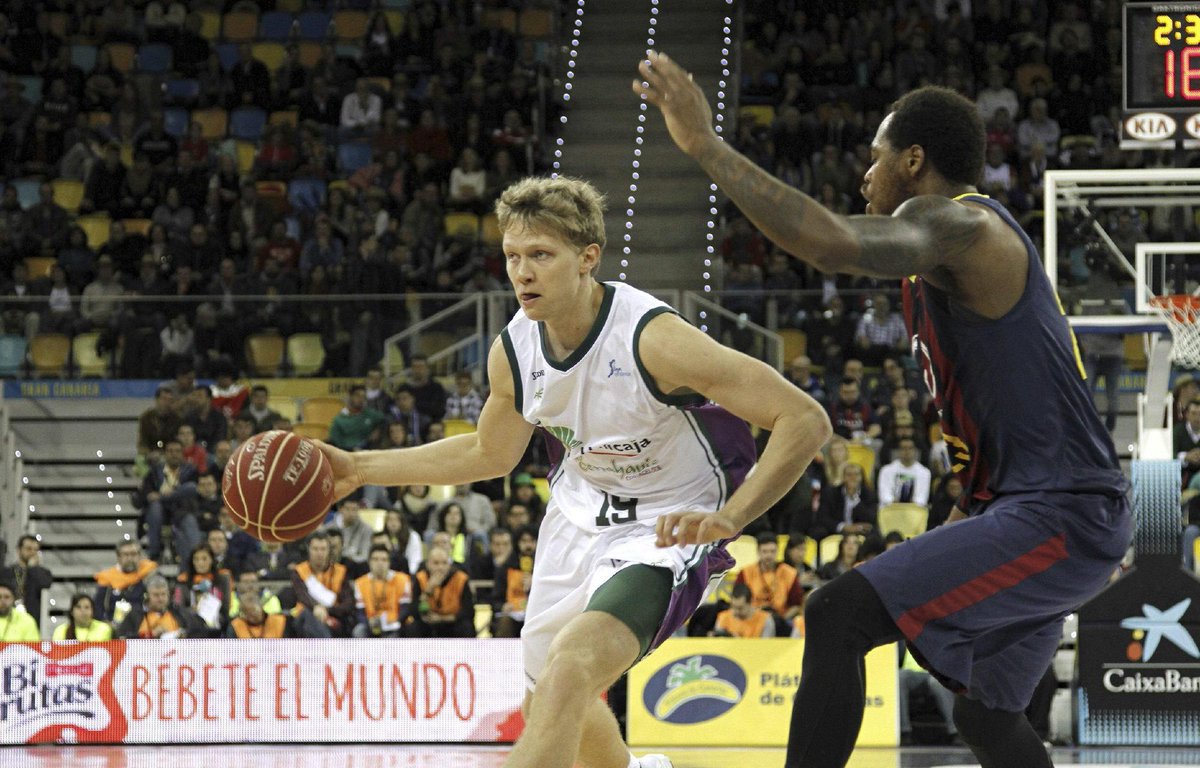 elpais_deportes's tweet photo. El Barça primer finalista de la Copa del Rey de Baloncesto http://t.co/nbumPRMXd2  Derrota al Unicaja por 87-79 http://t.co/jQs0Kj03WQ