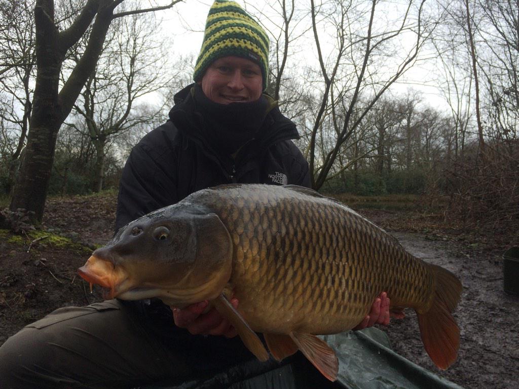 Andy_Dalts's tweet photo. @juliancundiff your rig did trick Jools! New pb @ 30lb 4oz @MenardsFishery. Fluro worked a treat also. #topman http://t.co/kUfw1IbmQc