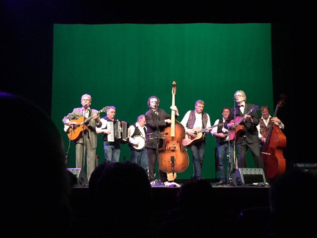 ejbosscher's tweet photo. Pauze!! @stroatklinkers &amp; trio kloosterboer @demolenberg http://t.co/XRWcSOoII7