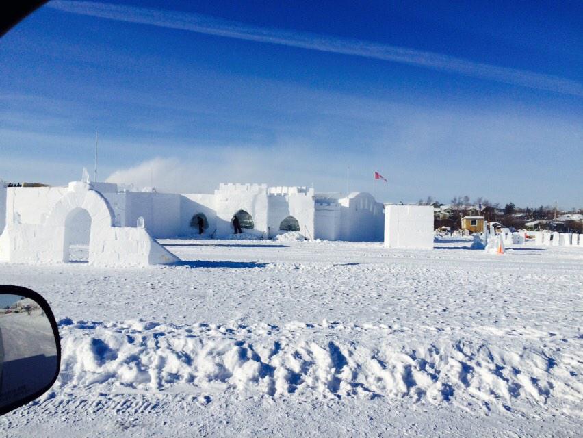 Inuk360's tweet photo. Stopping by the #snowkings to see how they r doing in making the #snowcastle 2015 @Askiy @lperiard27 @RuMyrna #yzf http://t.co/AGCn24eoLy