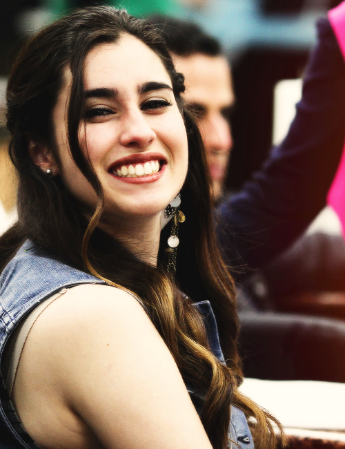 flawlesshxrmony's tweet image. Lauren Jauregui&apos;s smile appreciation tweet #VoteFifthHarmony #KCA
