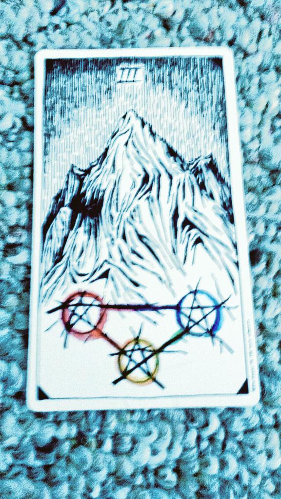debnajor's tweet image. #phdlife #phdweekend #threeofpentacles #tarotcards #fate #getTOwork