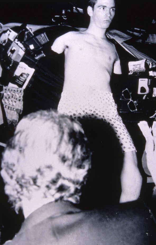 DivineOfficial's tweet image. Happy Birthday, Brendan Sexton III! #BrendanSextonIII (as shoplifter Matt) from #JohnWaters’ #Pecker, 1998