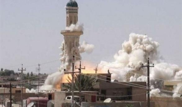 Anon404Isis's tweet photo. Reports that #ISIS just blew up Caliph Omar Bin Al Khattab's Mosque in Anbar, #iraq. http://t.co/Bo1EE6Zbq0