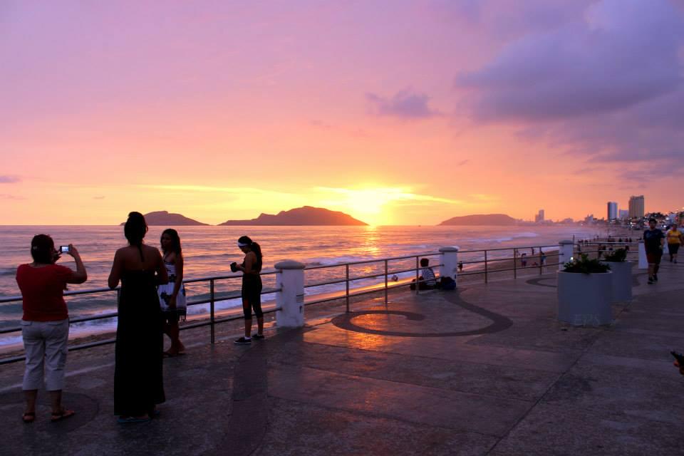 MiLindoMazatlan's tweet photo. Los mejores atardeceres del mundo! los encuentras en "La perla del pacifico" #Mazatlán #Sinaloa http://t.co/qvhtnJgR04