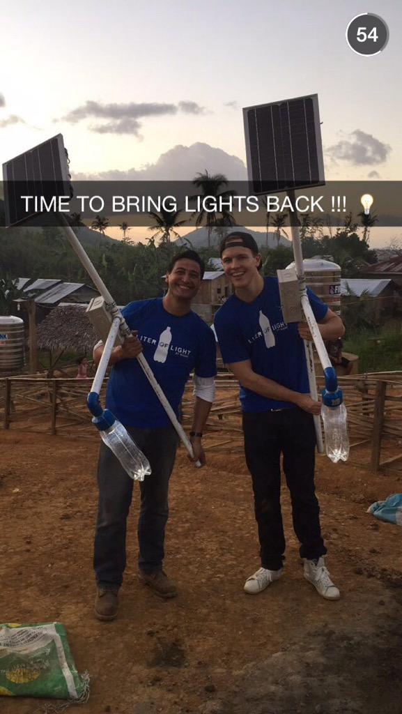cams_submissive's tweet photo. He loves his fans so much💖 @jeromejarre #jeromejarretoPH http://t.co/DBhgK1Wltm