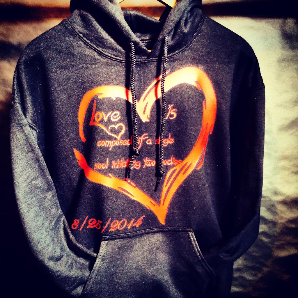 ayocustoms's tweet image. Cute sweatshirt we made for two loves birds 
#truelove #anniversary #loveiscomposedof asinglesoulinhibitingtwobodies