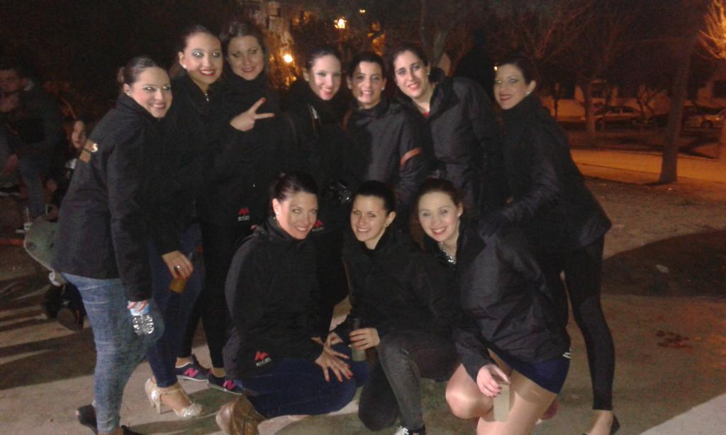 Chicasdelbollo's tweet photo. Disfrutando de la última noche del Carnaval 2015. ¡¡¡Arriba esas chicas!!! http://t.co/vaaUoH0zQC