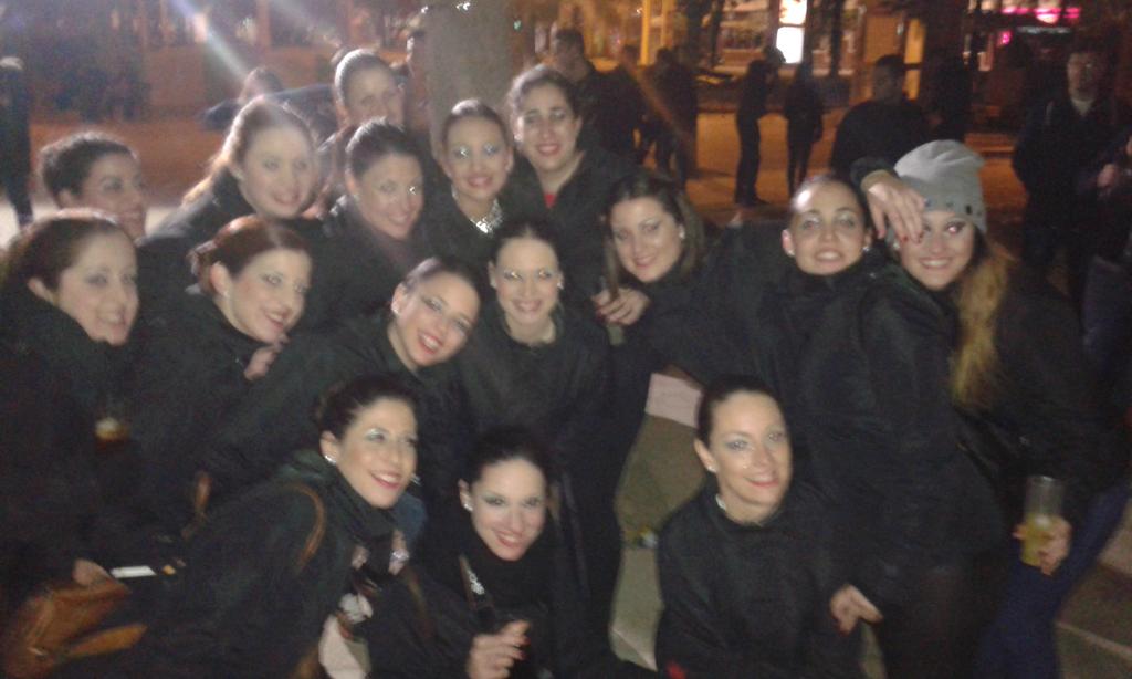 Chicasdelbollo's tweet photo. Disfrutando de la última noche del Carnaval 2015. ¡¡¡Arriba esas chicas!!! http://t.co/vaaUoH0zQC