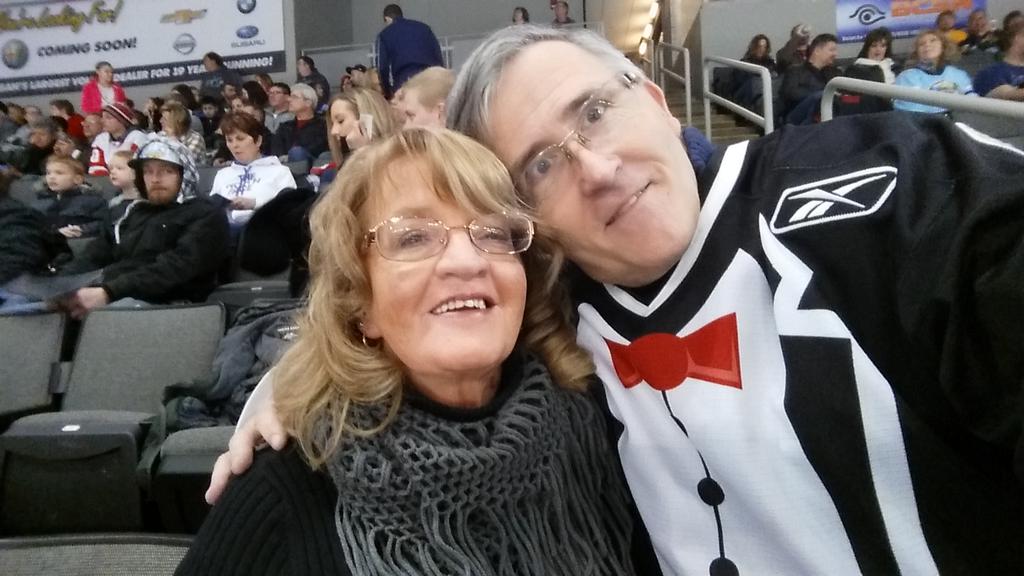 WalleyeBoosters's tweet photo. #RallyOutside All dressed up for hockey. http://t.co/yPjyNkXE1K