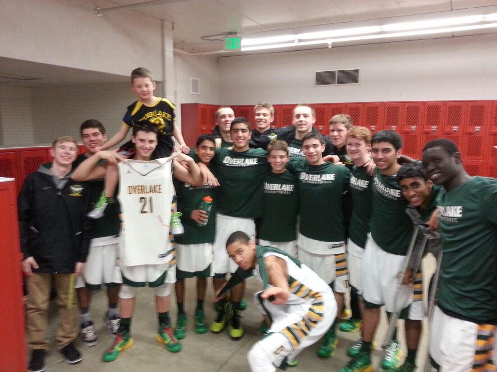 owlsnews's tweet photo. Give It Up for the 2014-15 State-Bound Overlake Owls!!!! http://t.co/DRxjXLE6UI