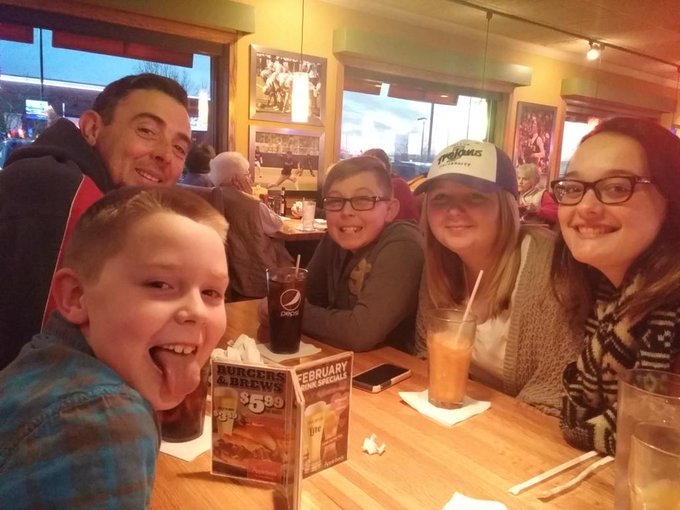 I have the cutest dates tonight 😊💘 http://t.co/NPIUU3bXd0