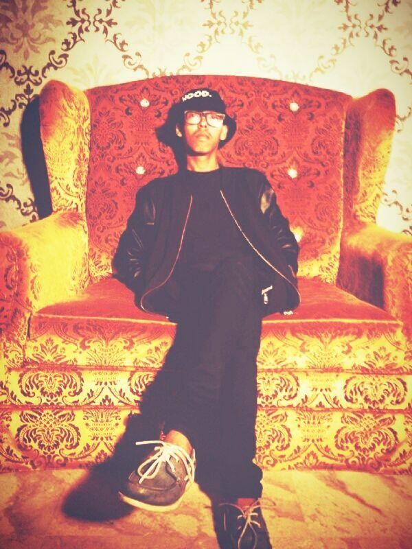 Happy bornday uda guci @L1lGucci sukses terus kariernya, dilancarkan rezekinya, terbaiklah o:) traktiran ditunggu uda