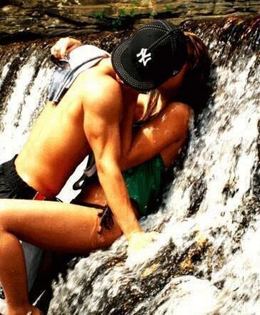 suarezgaby's tweet photo. Estar contigO asi ahorita, Si, definitivamente esO es lo q Quiero! ☺♥ http://t.co/oqw2UJtk8K