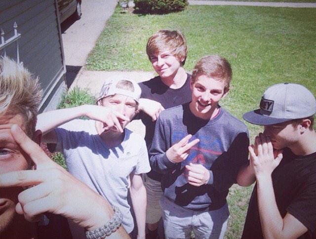 wavveeyyy's tweet photo. one of the most legendary pictures. @YUNGshadezz @AndreaItaly69 @darrenhoxsey @mattuczek http://t.co/YjmtSuEzwt