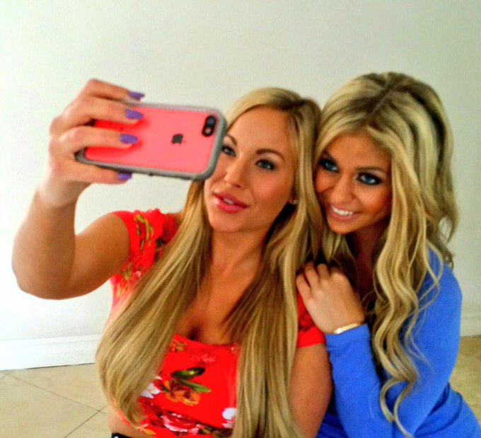 Loved meeting and working with my lil Seattle sister @madelynxmonroe today! 😘 #seattle #smallworld #blondie<a href="/tag/blondie"class="tags"><span>#blondie</span></a><a href="/tag/seattle"class="tags"><span>#seattle</span></a><a href="/tag/smallworld"class="tags"><span>#smallworld</span></a><a href="/tag/orgy"class="tags"><span>#orgy</span></a>