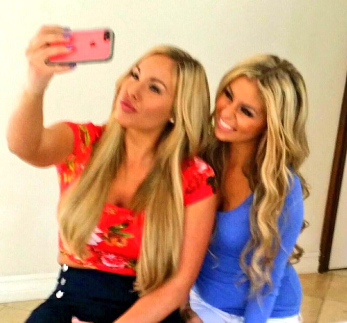 Loved meeting and working with my lil Seattle sister @madelynxmonroe today! 😘 #seattle #smallworld #blondie<a href="/tag/blondie"class="tags"><span>#blondie</span></a><a href="/tag/seattle"class="tags"><span>#seattle</span></a><a href="/tag/smallworld"class="tags"><span>#smallworld</span></a><a href="/tag/orgy"class="tags"><span>#orgy</span></a>