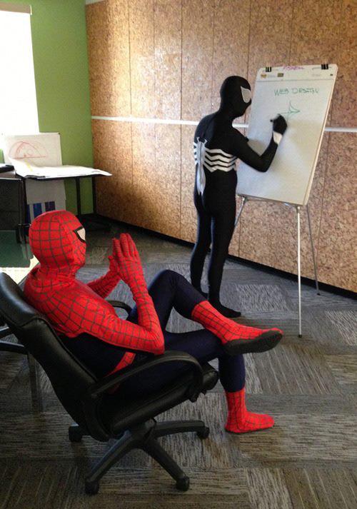 iamdevloper's tweet image. REVEALED: a look behind the scenes at how Angular.js was created.