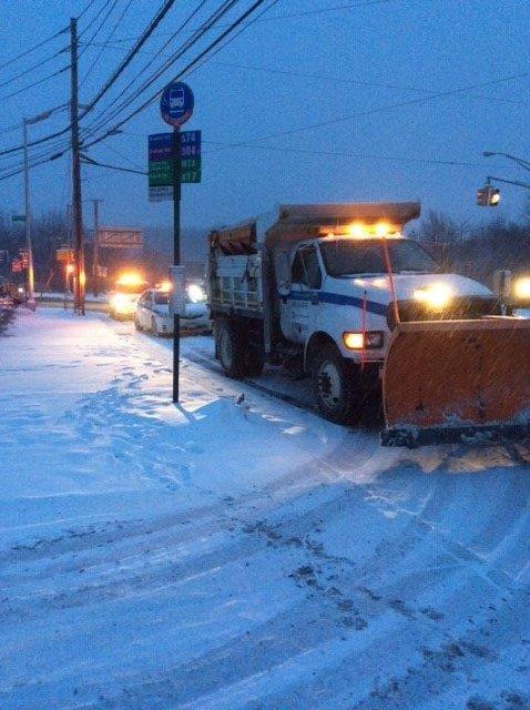 NYCTBus's tweet photo. One of our #SnowFighter trucks clearing snow on Arthur Kill Rd on Staten Island #BusSnow http://t.co/mF0YJSR3Z2